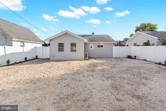 25 RIGHT AILERON, Middle River, MD 21220
