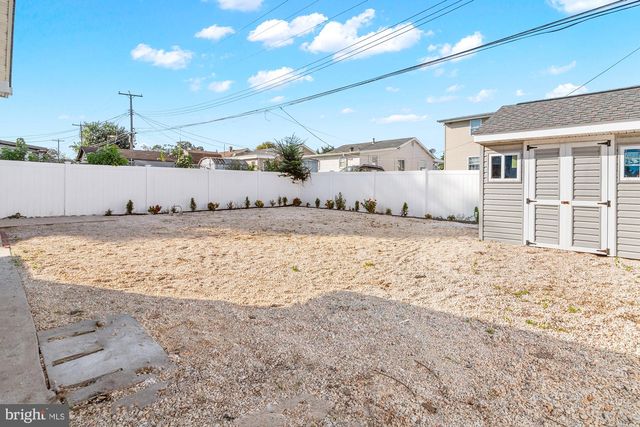 25 RIGHT AILERON, Middle River, MD 21220