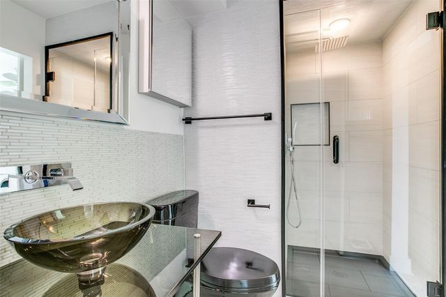 7208 Fernmeadow Drive, Dallas, TX 75248