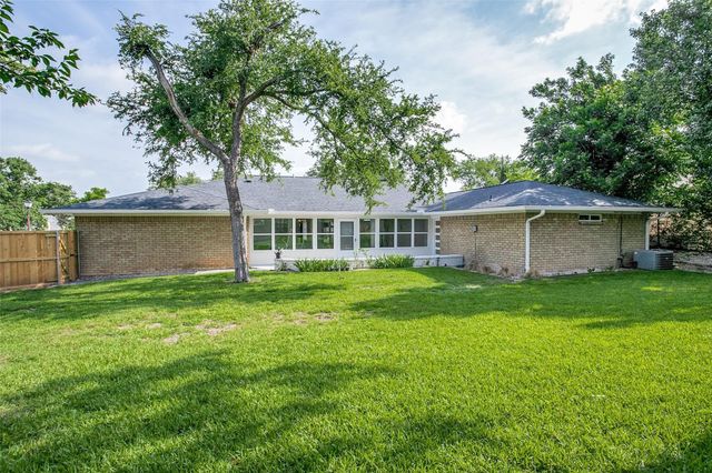 7208 Fernmeadow Drive, Dallas, TX 75248