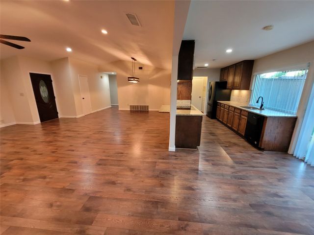 629 Perdido Drive, Garland, TX 75043