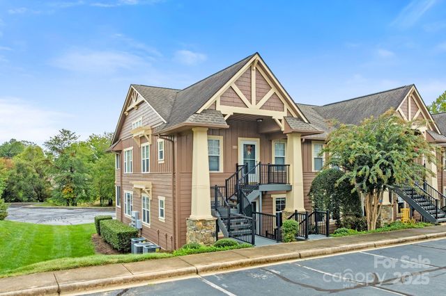 150 Deermouse Way 2601, Hendersonville, NC 28792