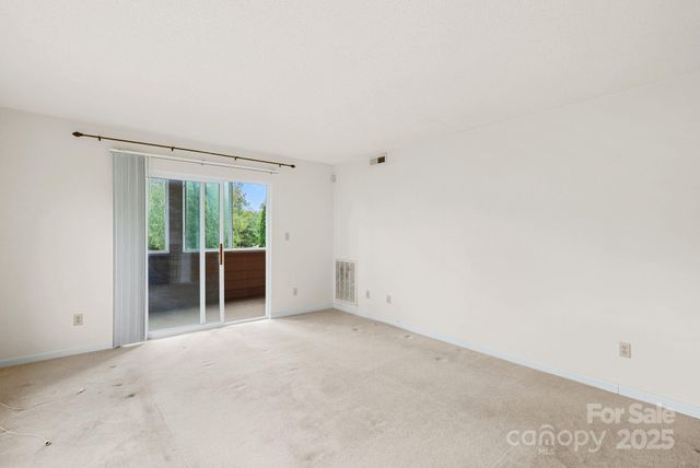150 Deermouse Way 2601, Hendersonville, NC 28792
