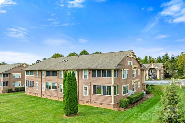 150 Deermouse Way 2601, Hendersonville, NC 28792
