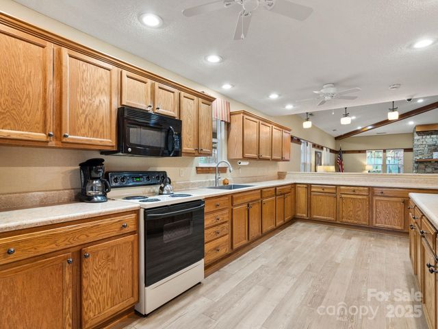 150 Deermouse Way 2601, Hendersonville, NC 28792