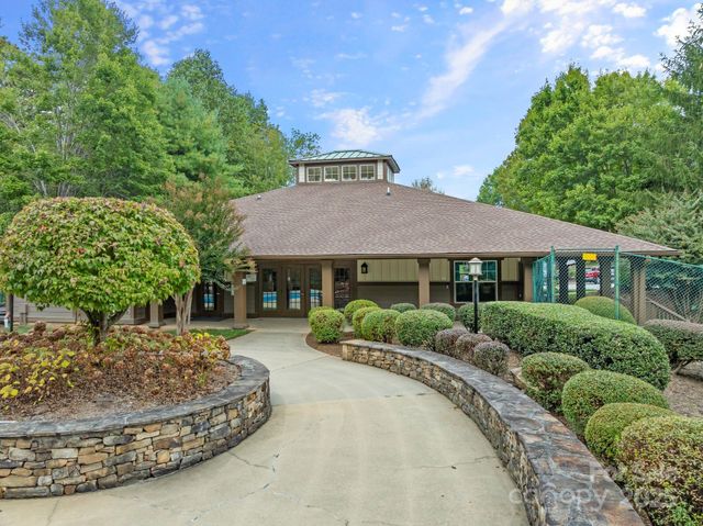 150 Deermouse Way 2601, Hendersonville, NC 28792