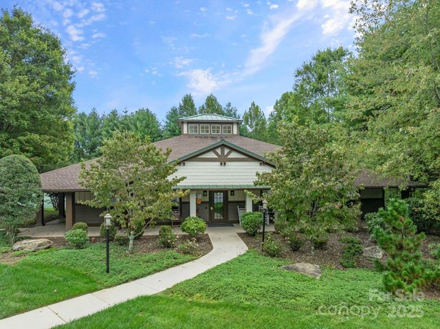 150 Deermouse Way 2601, Hendersonville, NC 28792