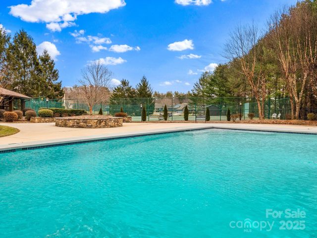 150 Deermouse Way 2601, Hendersonville, NC 28792