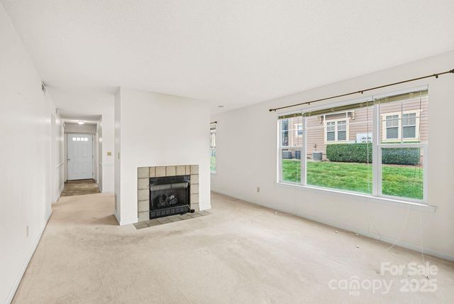 150 Deermouse Way 2601, Hendersonville, NC 28792