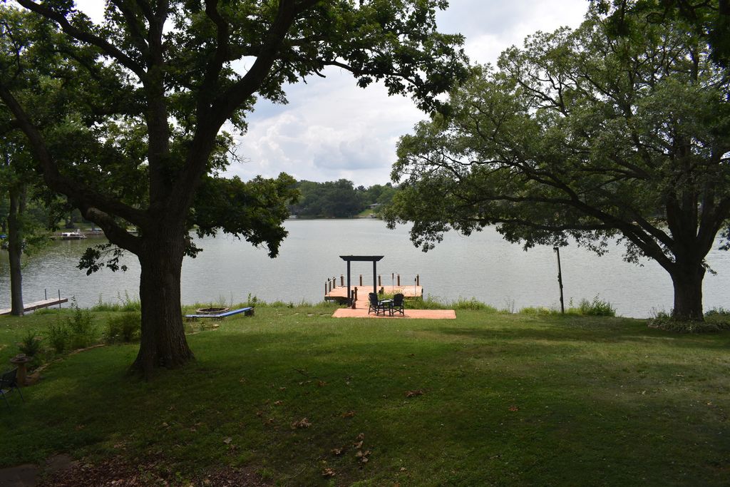 302 Weaver Court, Loda, IL 60948