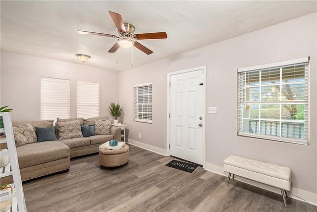 5116 Park Avenue, Kansas City, MO 64130