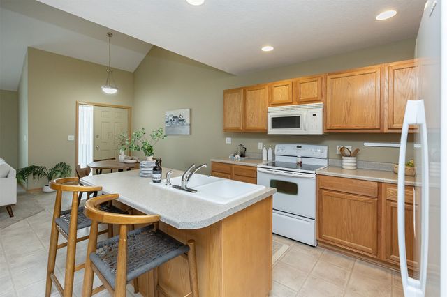 2833 Orinoco Court SW, Altoona, IA 50009