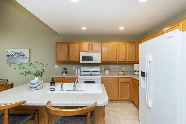 2833 Orinoco Court SW, Altoona, IA 50009