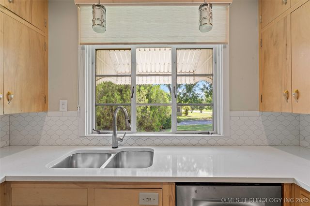 1616 6th Avenue SW, Ardmore, OK 73401