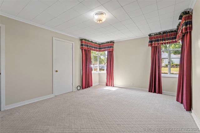 1616 6th Avenue SW, Ardmore, OK 73401