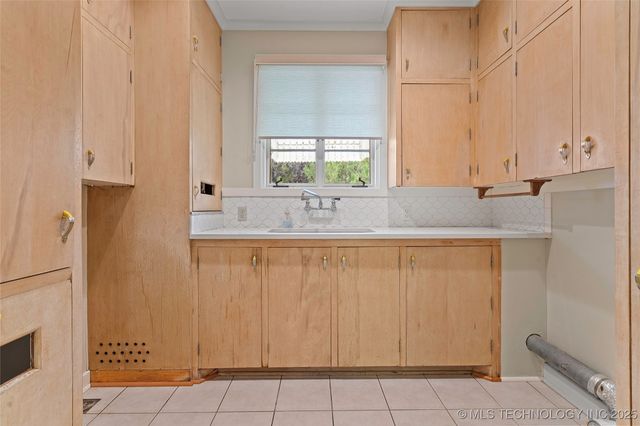 1616 6th Avenue SW, Ardmore, OK 73401