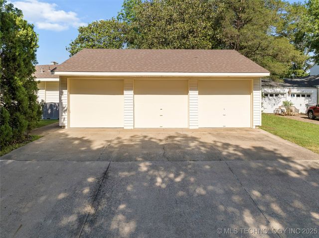 1616 6th Avenue SW, Ardmore, OK 73401