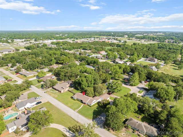 1616 6th Avenue SW, Ardmore, OK 73401