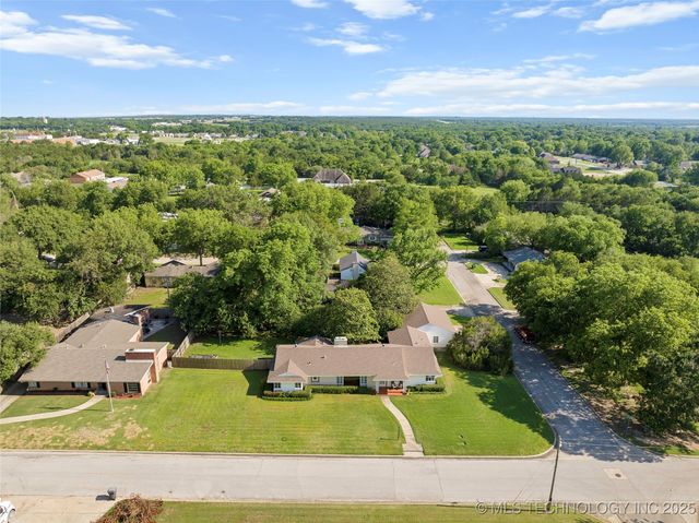 1616 6th Avenue SW, Ardmore, OK 73401