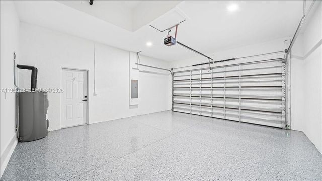 2220 NE 9th PL, Cape Coral, FL 33909