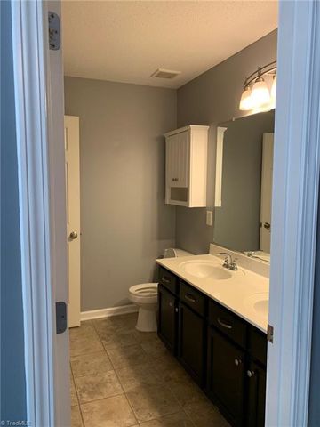 18 Dillingham Place, Greensboro, NC 27455