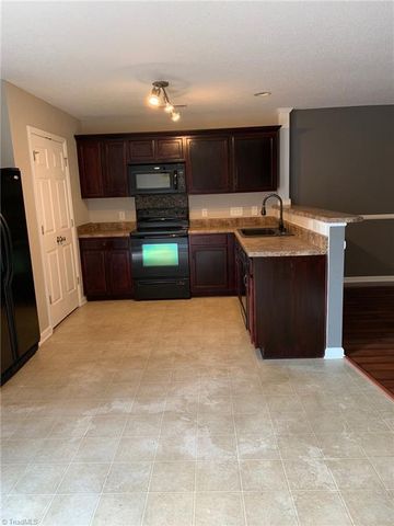 18 Dillingham Place, Greensboro, NC 27455