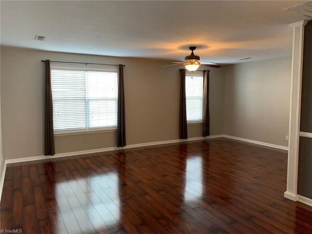 18 Dillingham Place, Greensboro, NC 27455