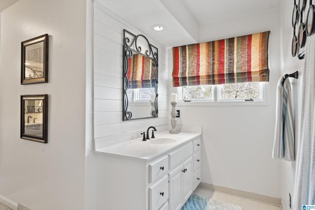 3648 BIRCHWOOD LANE, Vestavia Hills, AL 35243