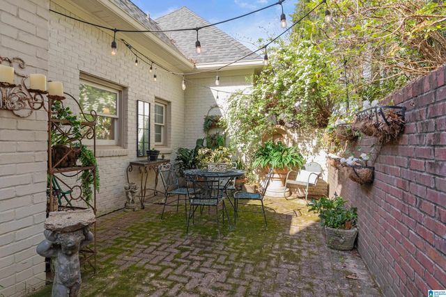 3648 BIRCHWOOD LANE, Vestavia Hills, AL 35243