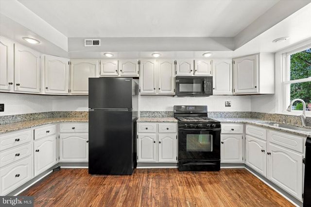 3127 FAIRFIELD ST, Philadelphia, PA 19136