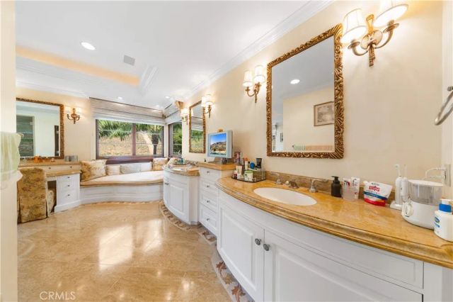 64 Laurel Drive, Rancho Palos Verdes, CA 90275