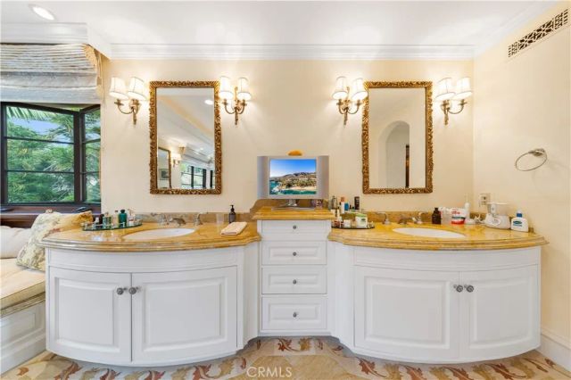 64 Laurel Drive, Rancho Palos Verdes, CA 90275