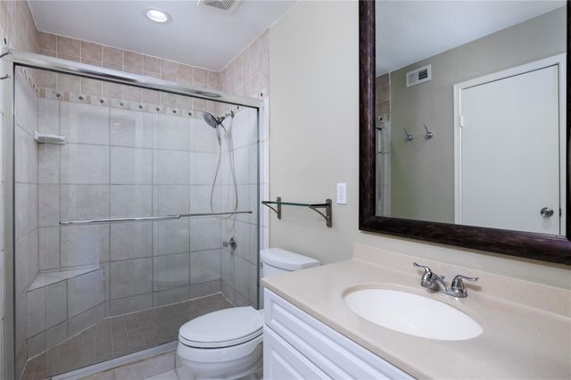 18617 Egret Bay Boulevard 708, Webster, TX 77058