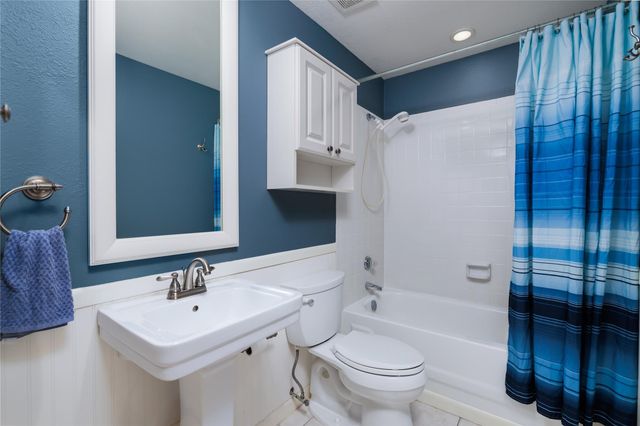 18617 Egret Bay Boulevard 708, Webster, TX 77058