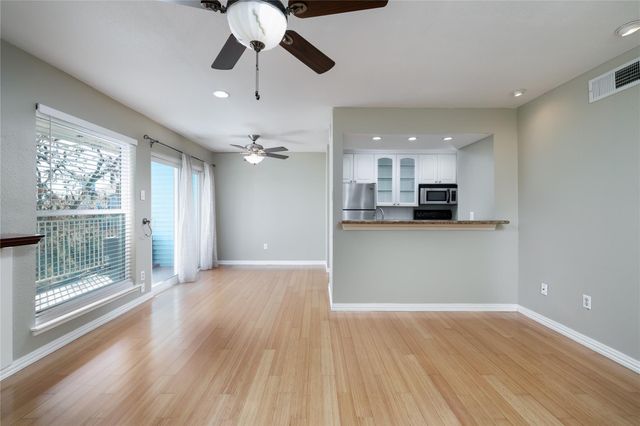 18617 Egret Bay Boulevard 708, Webster, TX 77058