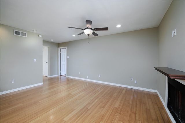 18617 Egret Bay Boulevard 708, Webster, TX 77058