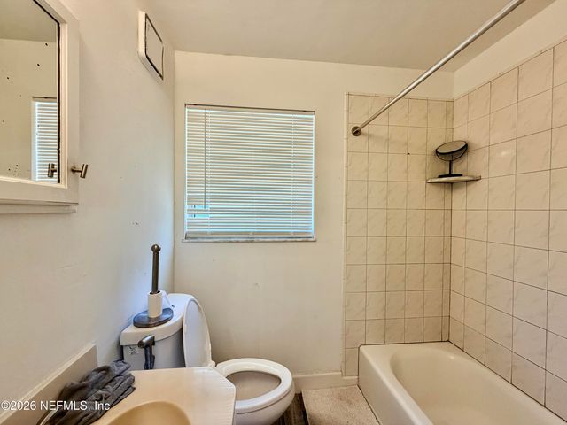 1832 GABIN Road, Jacksonville, FL 32221