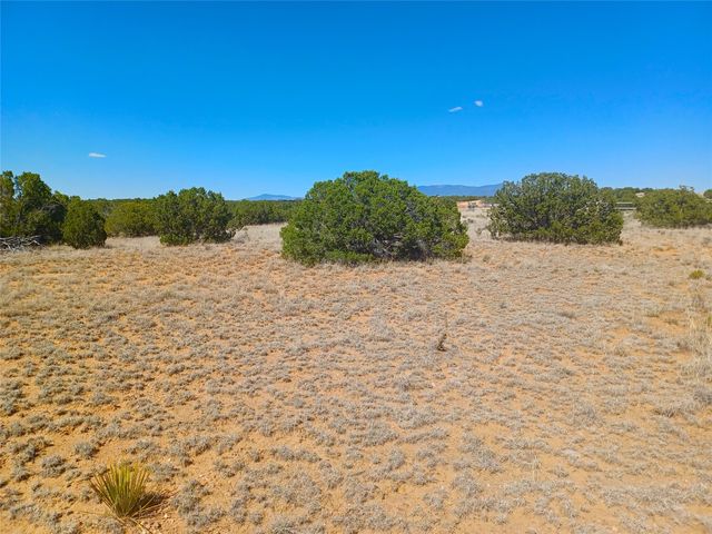 22 Calle Francisca, Santa Fe, NM 87507