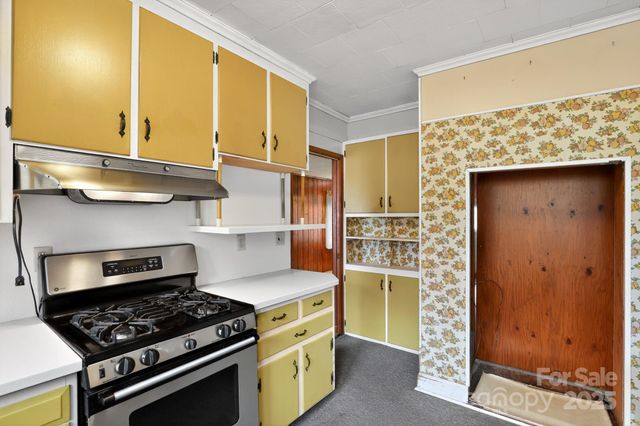 396 S Peak Street, Columbus, NC 28722