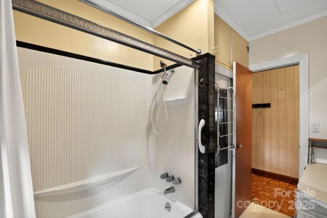 396 S Peak Street, Columbus, NC 28722