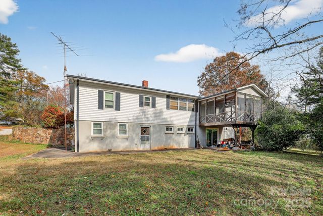 396 S Peak Street, Columbus, NC 28722