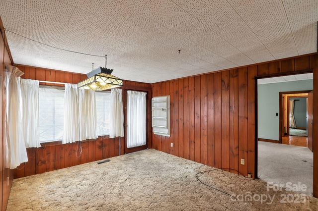 396 S Peak Street, Columbus, NC 28722