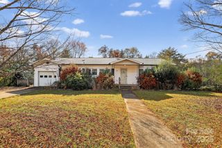 396 S Peak Street, Columbus, NC 28722
