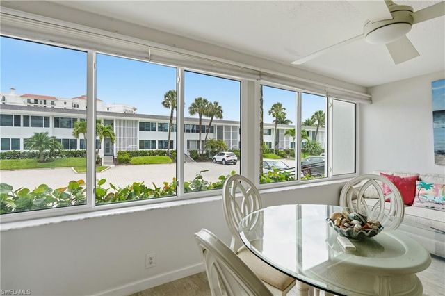 1065 Gulf Shore BLVD N 108, Naples, FL 34102
