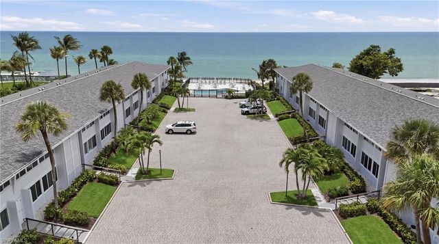 1065 Gulf Shore BLVD N 108, Naples, FL 34102