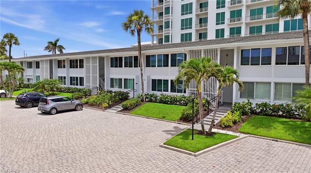 1065 Gulf Shore BLVD N 108, Naples, FL 34102