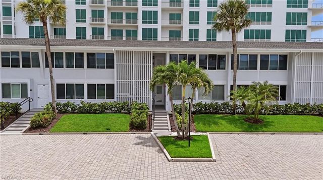 1065 Gulf Shore BLVD N 108, Naples, FL 34102