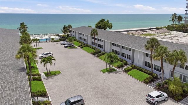 1065 Gulf Shore BLVD N 108, Naples, FL 34102