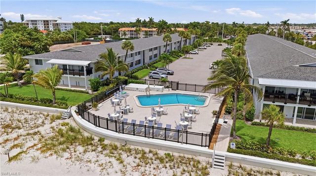 1065 Gulf Shore BLVD N 108, Naples, FL 34102