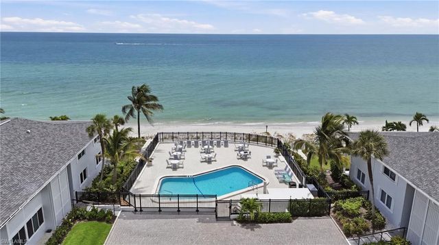 1065 Gulf Shore BLVD N 108, Naples, FL 34102